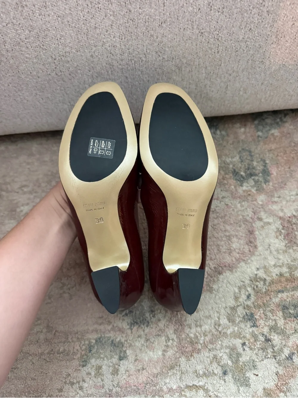 VTG MIU MIU Sz 39 Patent Leather Block Heel Pumps Round Toe Oxblood Red Y2K